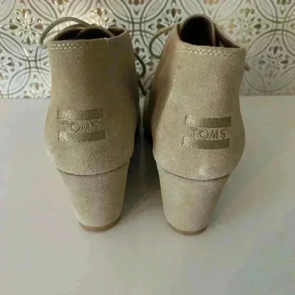 Toms Wedge cream Suede Booties. Women’s Size 9.5. Gently used. - Picture 3 of 6
